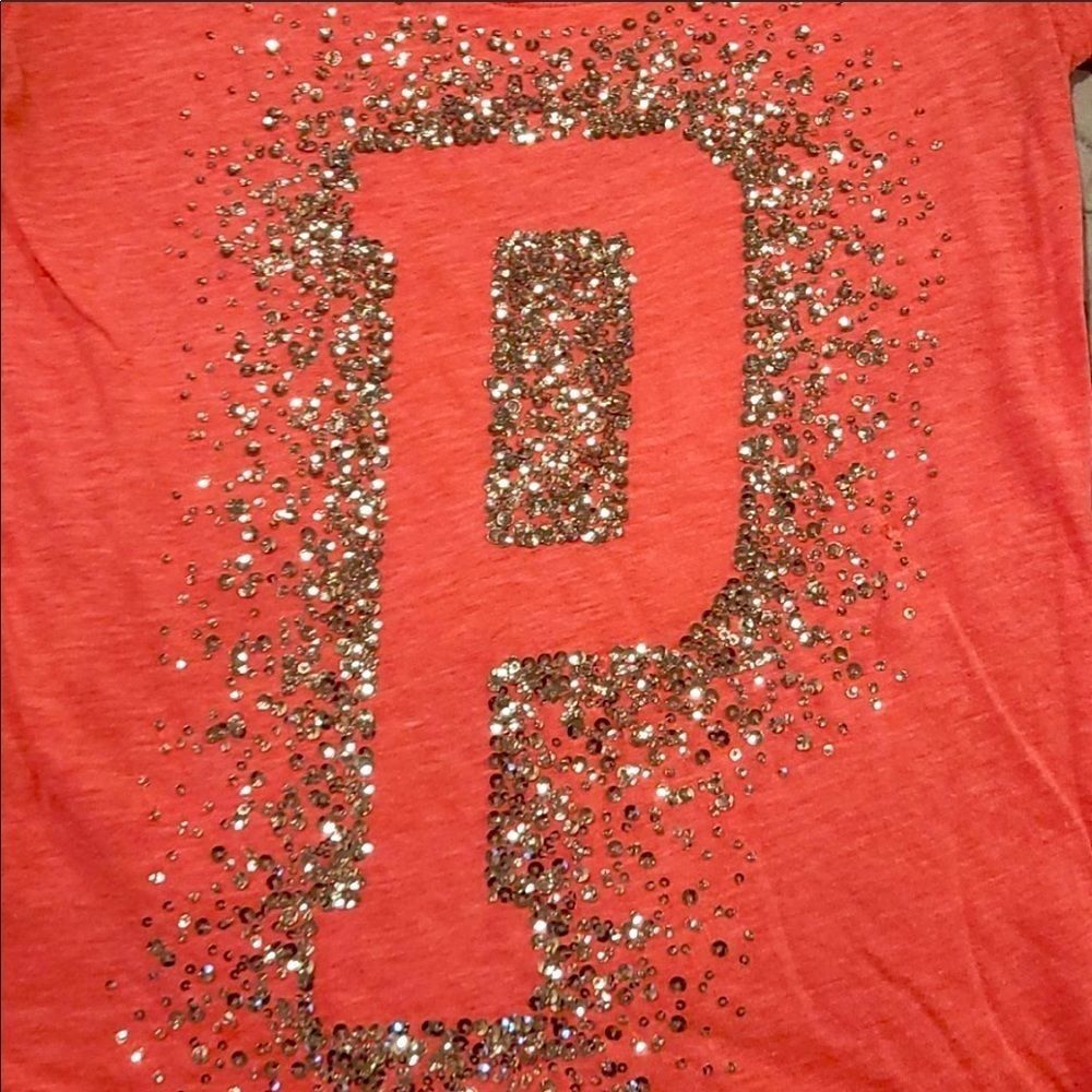 🔥VICTORIA SECRET “PINK” SHORT SLEEVE SHIRT​​